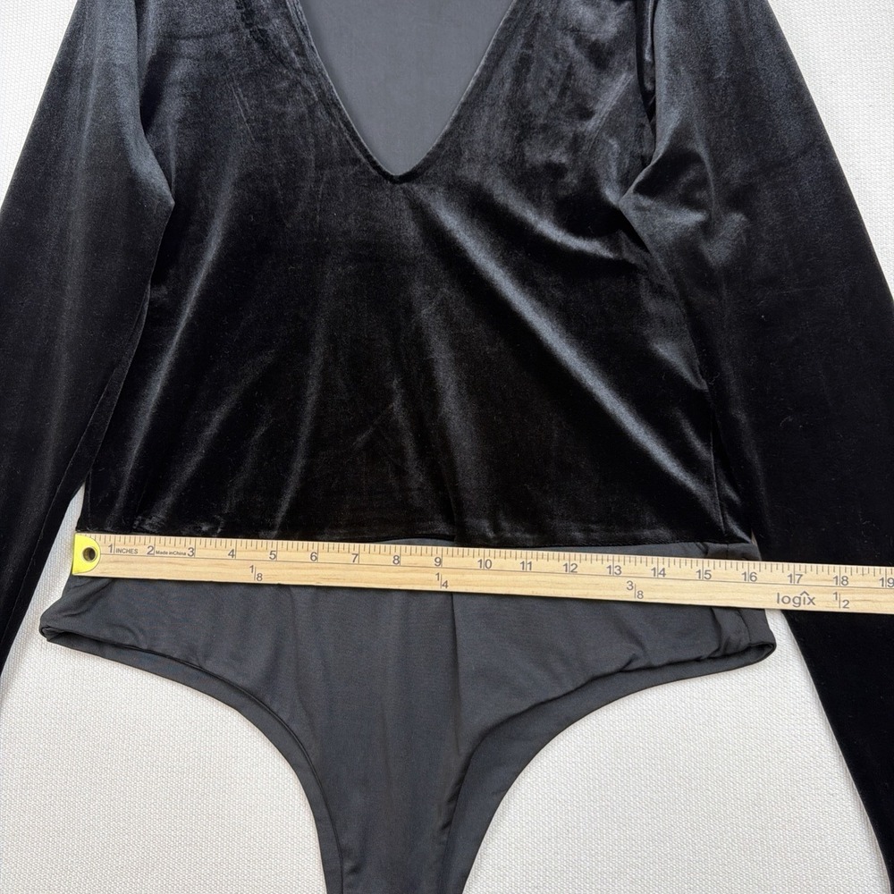 Stella Luce Black Velvet One Piece Bodysuit XL V-Plunge Witchy Snap Crotch - Picture 5 of 12